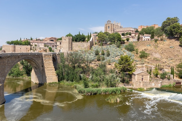 Toledo e Ponte Puente de San Martin