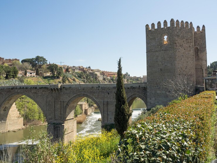 Foto toledo, no rio tagus.