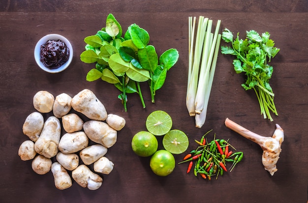 Tom Yum Kung ingredientes.