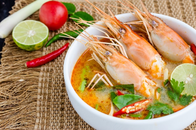 Tom Yum Kung. Thai Essen