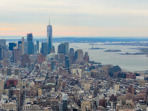 Toma aérea del paisaje urbano de Nueva York durante el día