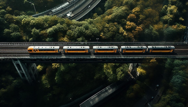 Toma aérea del tren en la fotografía del viaducto.