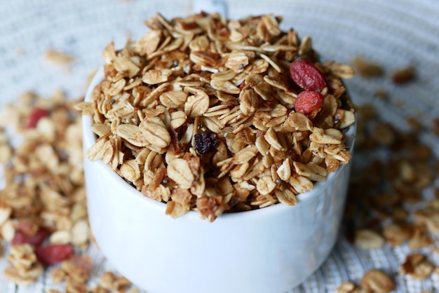 Toma de detalle de granola Musli en un tazón