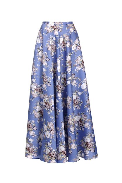 Tomada vertical de la elegante falda azul con flores blancas aisladas sobre un fondo blanco