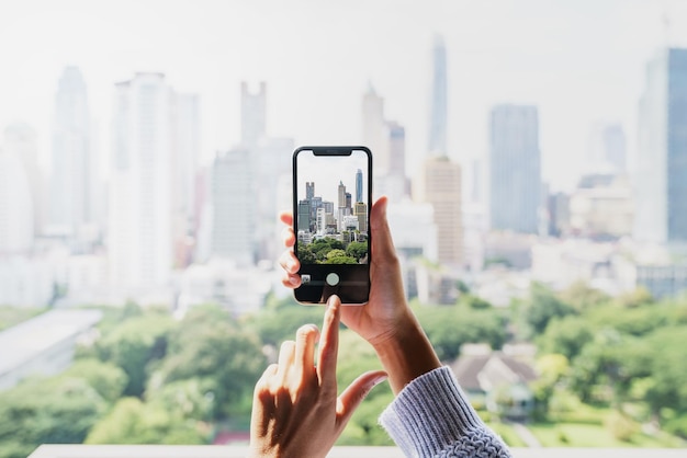 Foto tomando fotografías con el teléfono