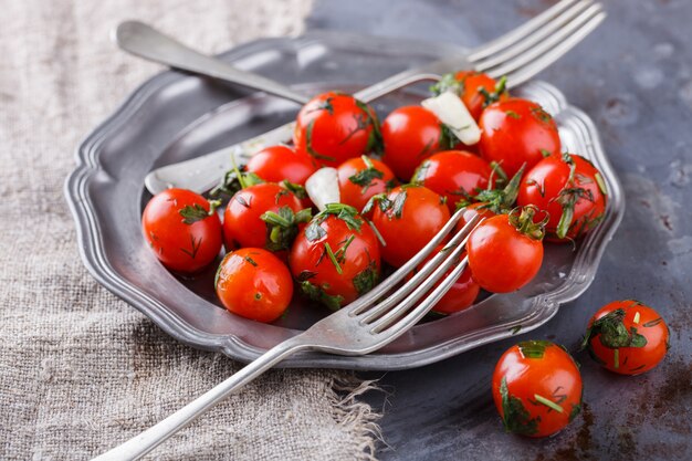 Tomate cereja em conserva