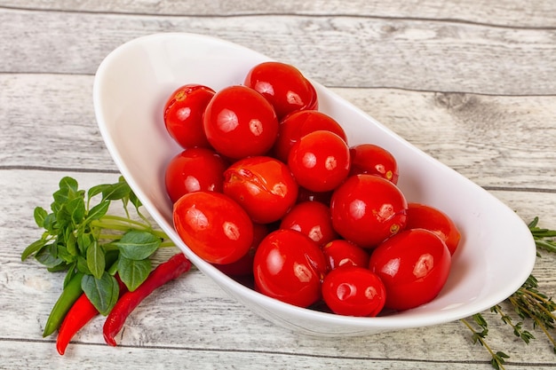 tomate cherry en escabeche