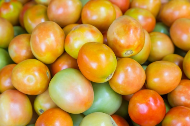 Tomate fresco à venda no mercado, Tailândia