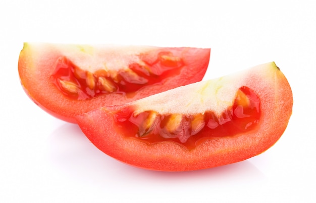 Tomate getrennt auf weißem Hintergrund