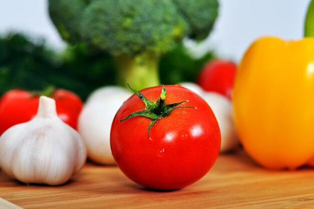 Tomate maduro vermelho