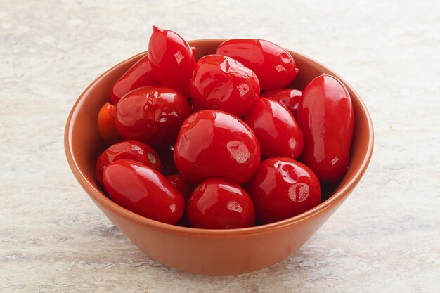 Tomate rojo marinado en escabeche vitaminas