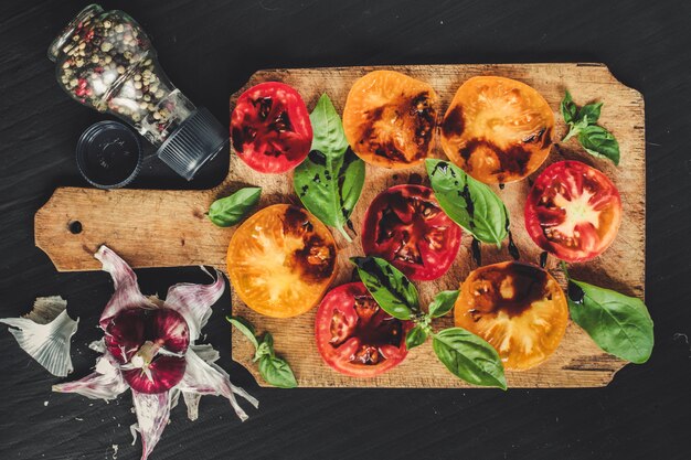 Tomaten gießen Balsamico-Sauce, Salat Snack