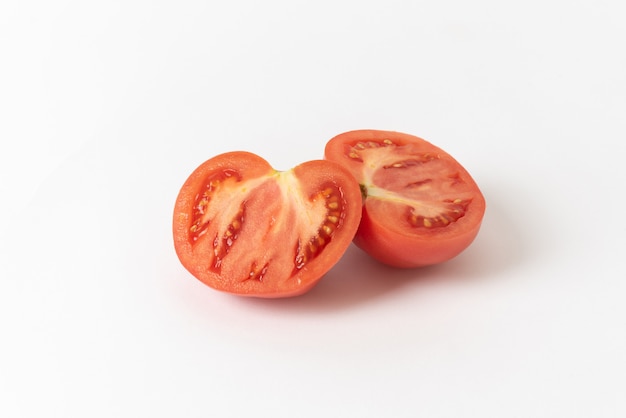 Tomaten halbieren