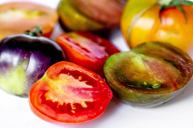 Foto tomaten verschiedener sorten und farben