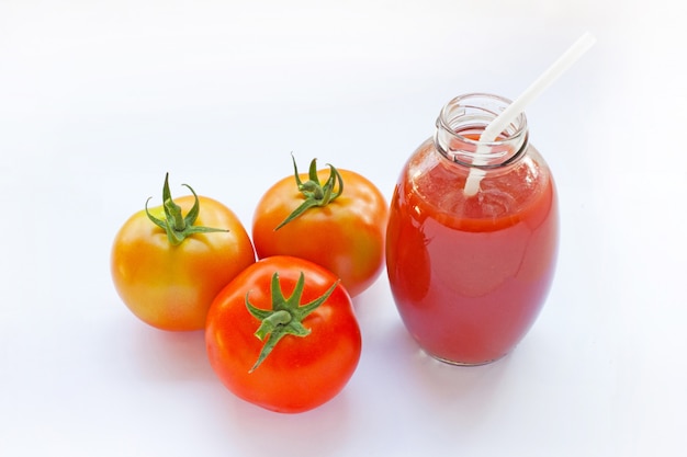 Tomatensaft in einem Glas