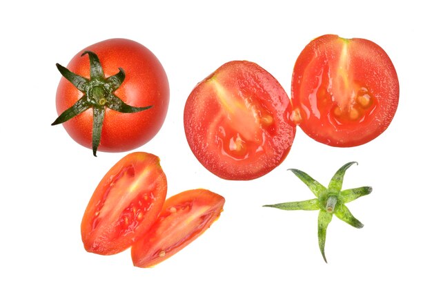 Tomates aislado sobre fondo blanco con recorte