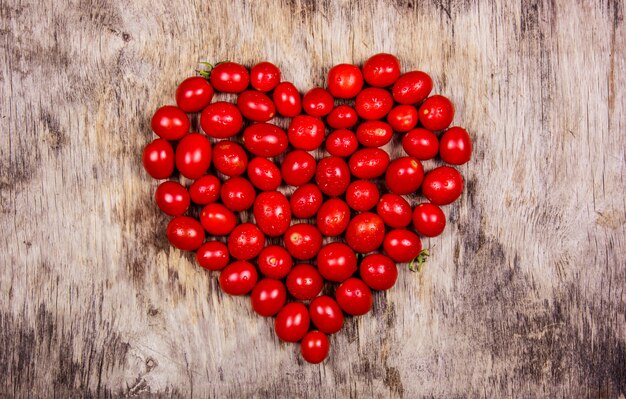 Tomates cherry en forma de corazón