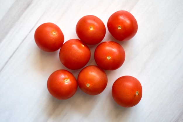 Tomates cherry pequeños