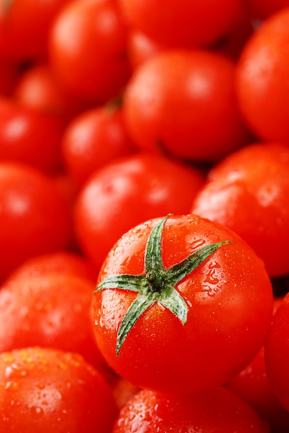 tomates cherry