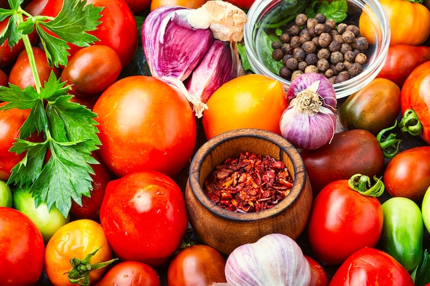 Tomates en conserva de otoño