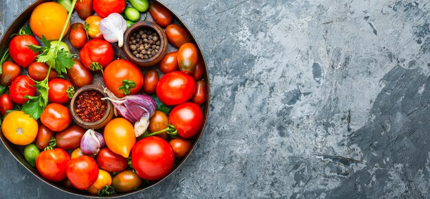 Tomates en conserva de otoño