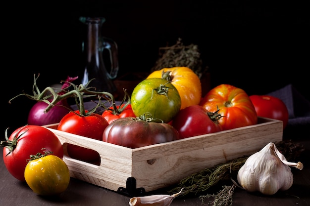 Tomates frescos de colores