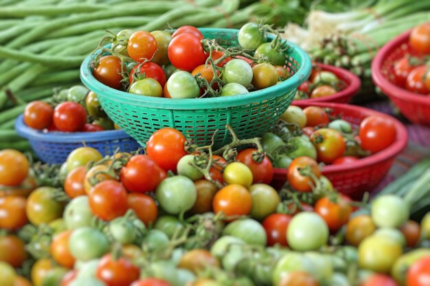 Tomates frescos no mercado