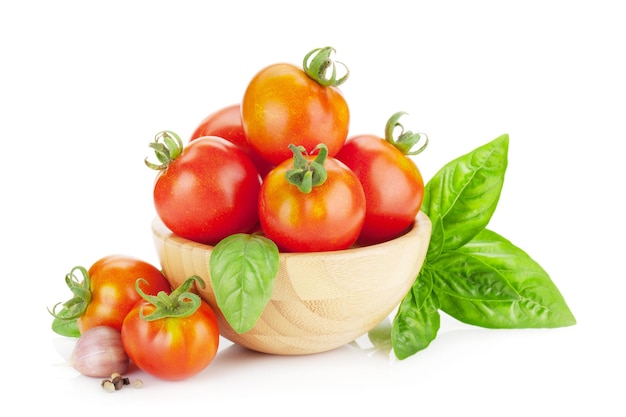 tomates maduros albahaca ajo