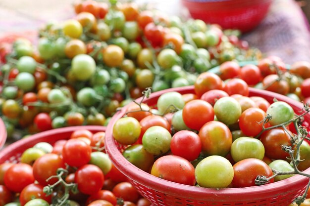 tomates en el mercado