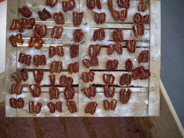 Tomates pachino secos ao sol orgânicos