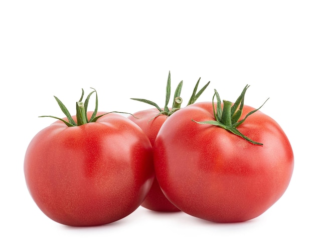 tomates rosas sobre un fondo blanco aislado