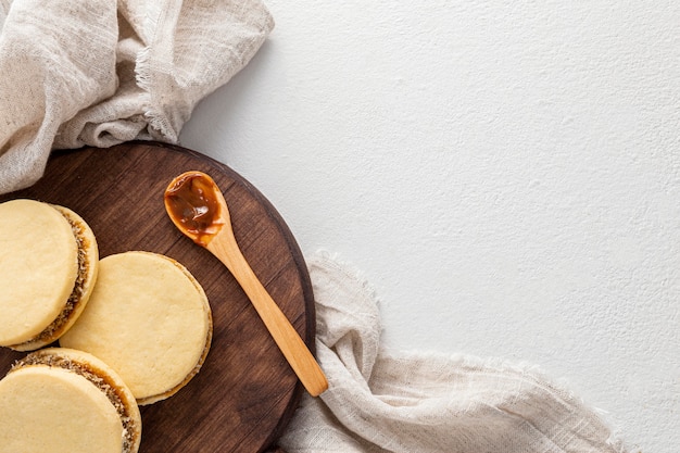 Top-Ansicht der köstlichen Alfajores-Kekse