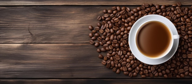 Top-Ansicht eine Tasse heißen Kaffee und Bohnen auf einem Holztisch KI-generiertes Bild