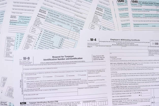 Topo do calendário com a data de apresentação da declaração de rendimentos dos cidadãos