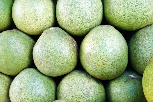 Toranja fresca no mercado