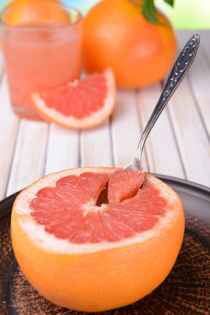 Toranja madura na mesa closeup