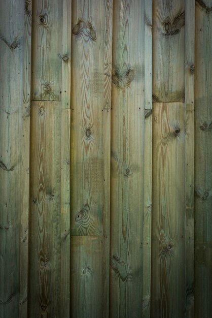 Toras de madeira de uma velha casa. fechar-se. textura de madeira cinza natural resistida. fundo. foto vertical horizontal. foto de alta qualidade