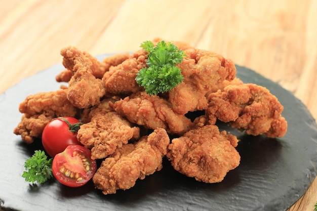 Tori Karaage oder Zangi Frittiertes japanisches Brathähnchen