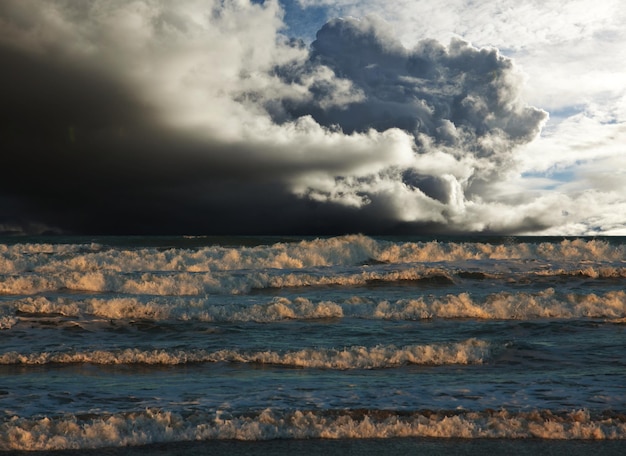 Foto tormenta en el mar