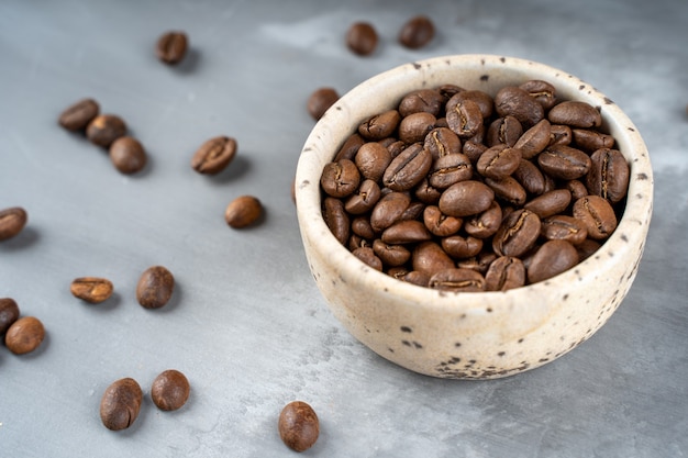 Torrado, café, feijão, tigela de cerâmica