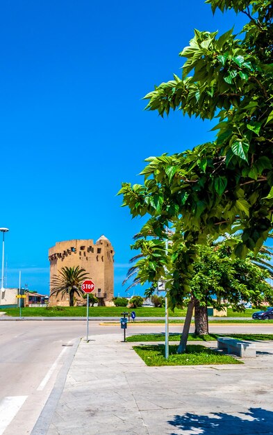 Torre aragonesa en la ciudad de Porto Torres