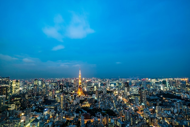 Foto torre de comunicación y observación de tokyo tower japón