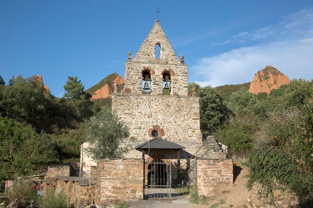 Torre da Igreja em Medulas Village, Leon, Espanha