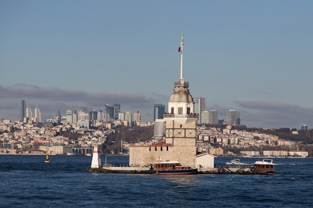 Torre das donzelas no Estreito de Bósforo Istambul City Turquia