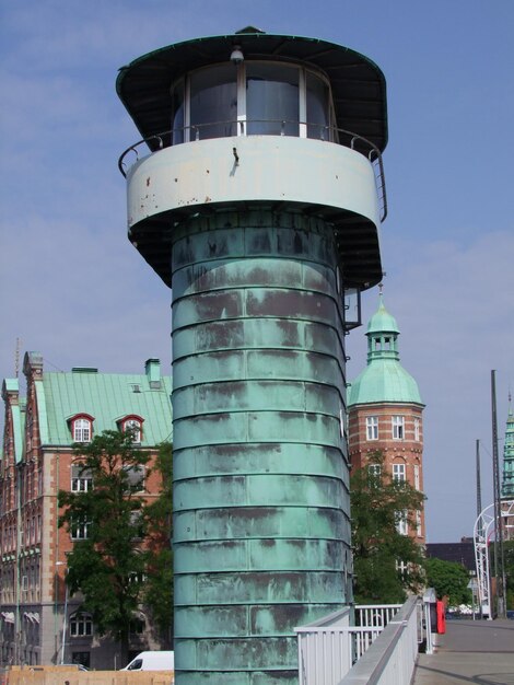 Foto torre de controlo da ponte de copenhaga, dinamarca, 2016