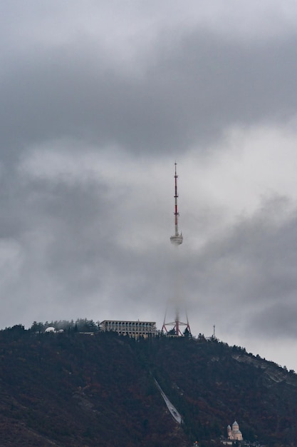 Torre de TV de Tbilisi no Monte Mtatsminda Geórgia