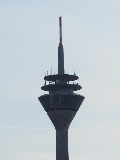 Torre de TV Rheinturm em Duesseldorf