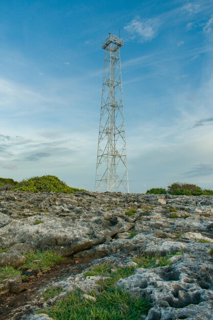 torre do farol em uma ilha desabitada