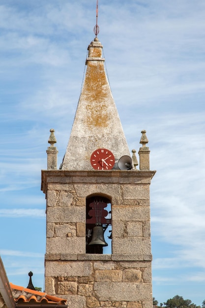 Torre do Relógio da Igreja na Vila de Castelo Mendo, Portugal