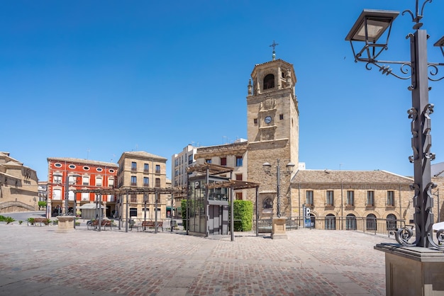 Torre do Relógio Torre del Reloj e Praça Andalucia Ubeda Jaen Espanha